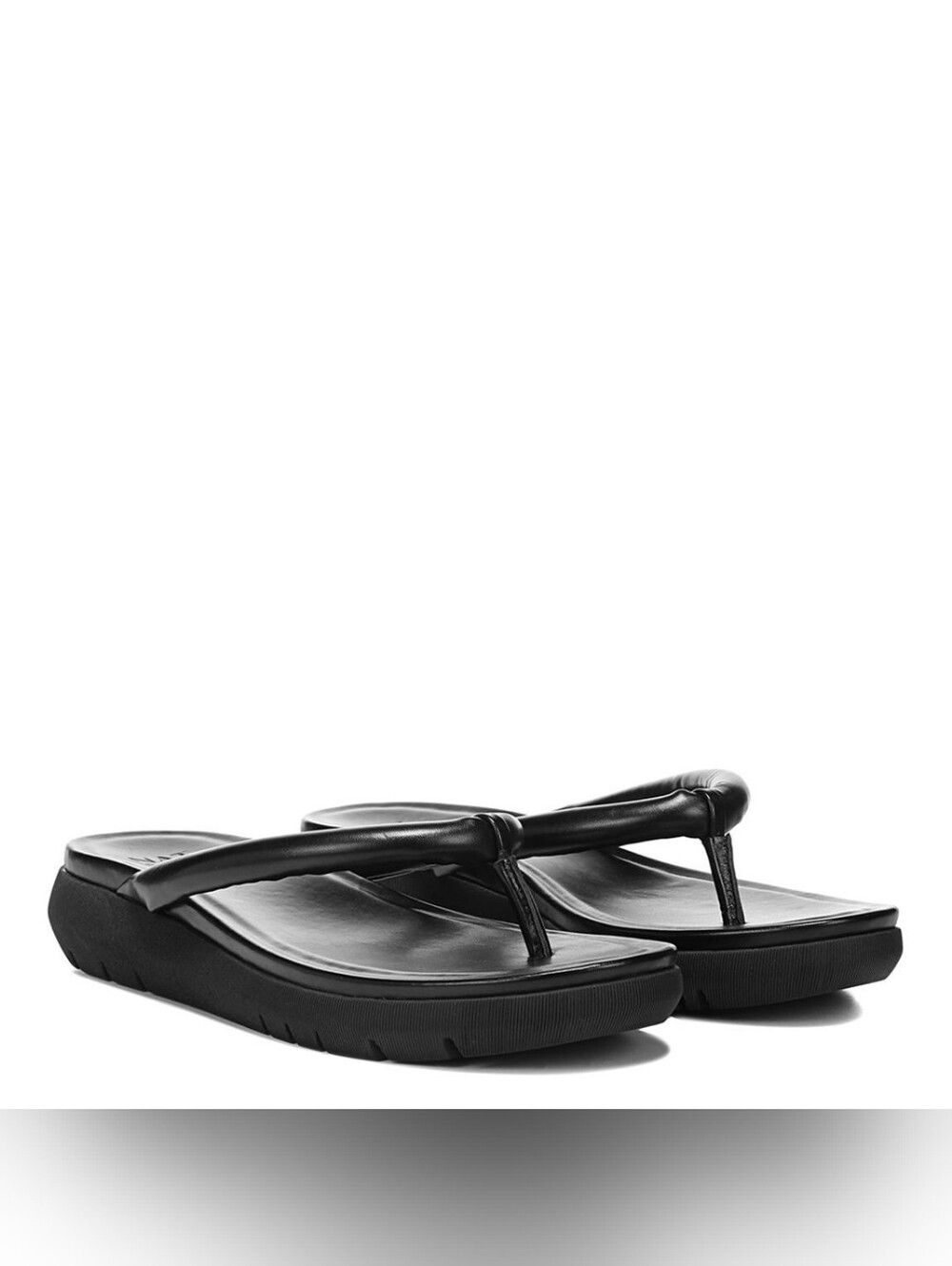 Naturalizer Black Leather Thong Sandals
